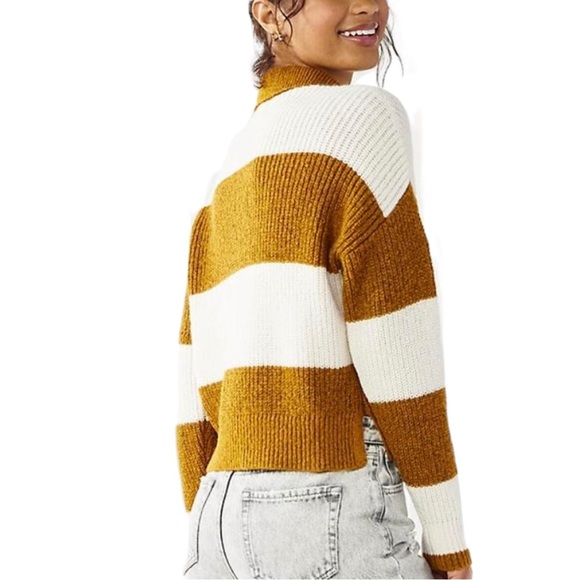 SO Cropped Knit Sweater Striped White and Mustard Blokecore Size Large - Picture 3 of 4